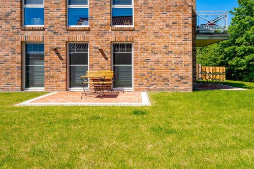 Apartment with Terrace image 8
