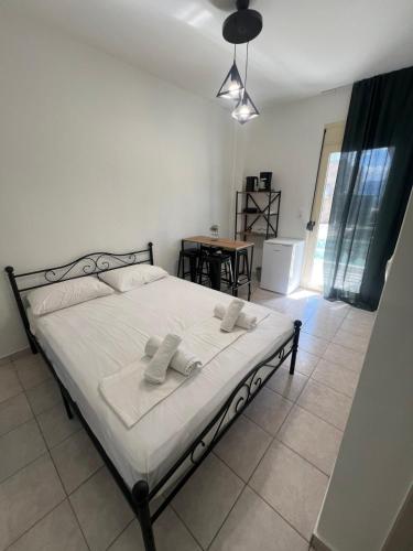 Annabell Houses & Rooms Raches in 라카이