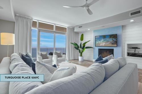 Turquoise Place 2307C