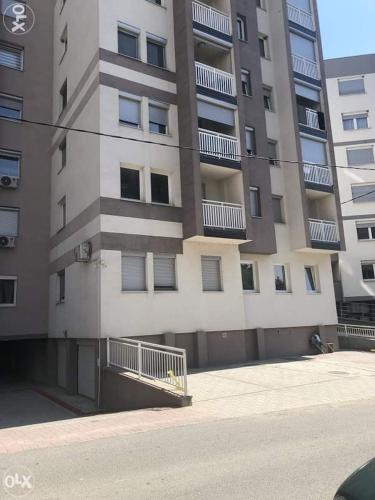 Stan na dan Srebrenik