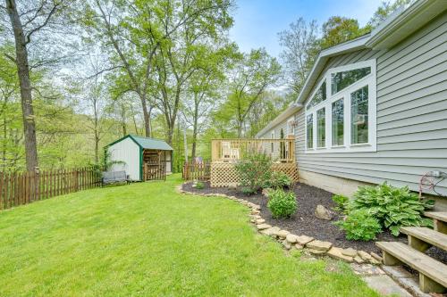 Walk to River: Loudonville Retreat w/ Hot Tub! in Loudonvilla (OH)
