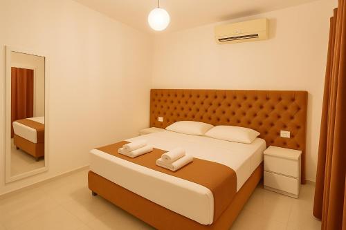 Deluxe Double Room image 3