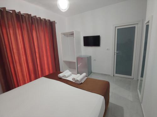 Deluxe Double Room image 2