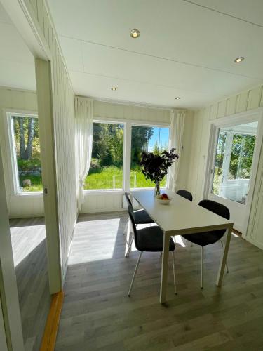 Навколишнє середовище, 10 bedro House 50 km Fra Oslo 1866 Båstadveien 870 (10 bedro House 50 km Fra Oslo 1866 Bastadveien 870) in Сарпсборг