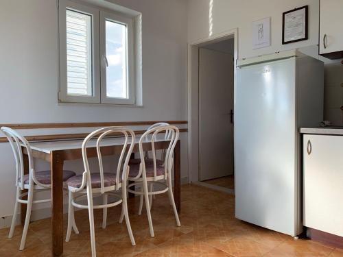 virtuve, Marko Apartment in Sreser