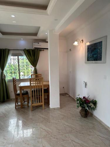 Luxury Terrace Guest House in Bonabéri