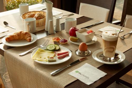 H+ Hotel Leipzig-Halle - image 3