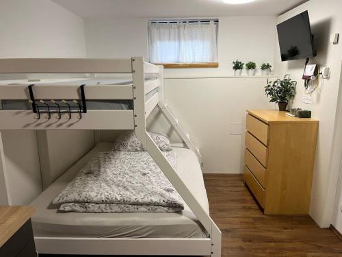 Mini Apartment in Amstetten im Souterrain in Amstetten