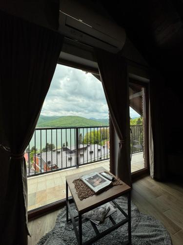 Villa Nur - Lake View Apartaments in Leunovo