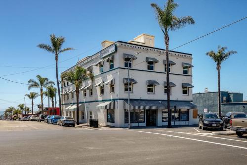 外部景觀, Pismo Beach Club in 皮斯摩海灘市中心