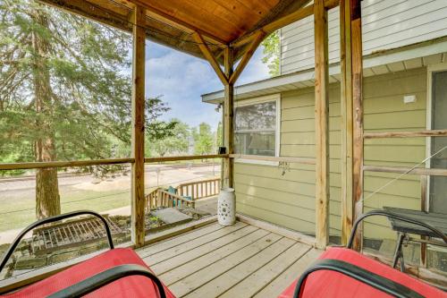 Walk to Wyalusing Beach: Cabin w/ River View! in McGregor (IA)