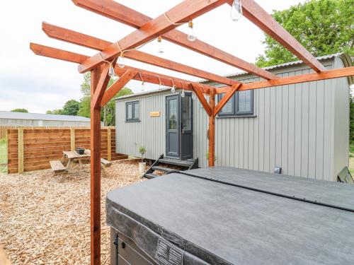 A szálláshely kívülről, Woodpecker in Stow cum Quy