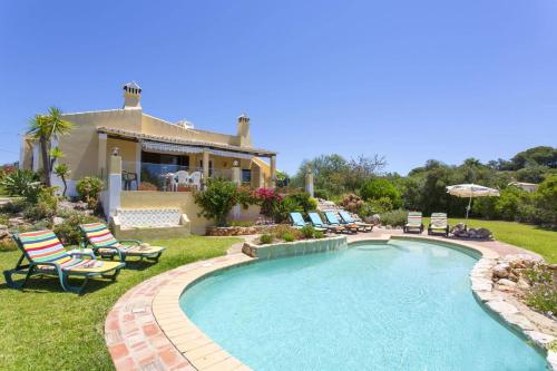 Villa Horta by Villa Plus – khách sạn tại Lagoa E Carvoeiro