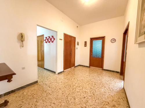 Apartment image 4
