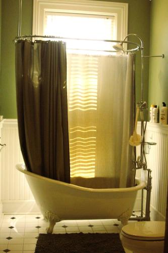 Henderson Castle Inn – Kalamazoo, MI