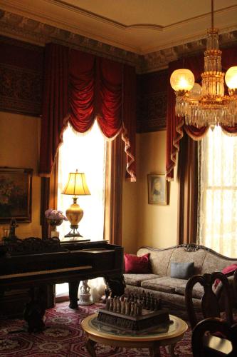 Henderson Castle Inn – Kalamazoo, MI