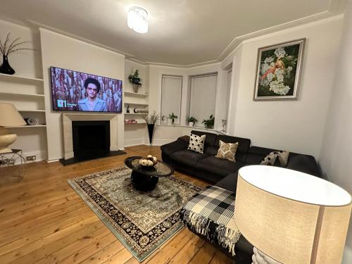 Cosy Double Bedroom in Little Venice, Maide Vale in Moffat