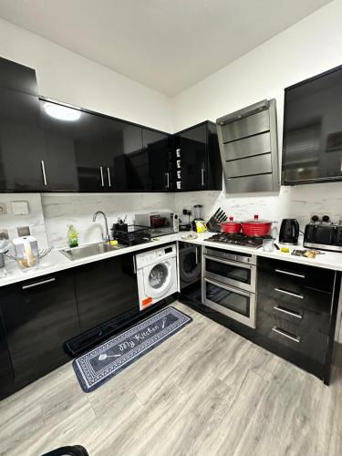 Cosy Double Bedroom in Little Venice, Maide Vale in Moffat