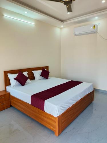 The Pahadi Homestay in กฤษณะนคร