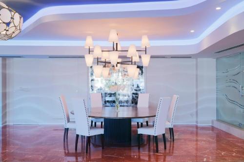 Tesis özellikleri, Hotel Flamero in Almonte