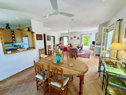 Holiday Home image 10