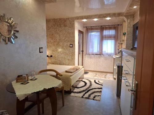 Magi Sunrise in بالشيك