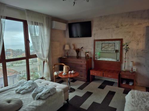 Magi Sunrise in بالشيك