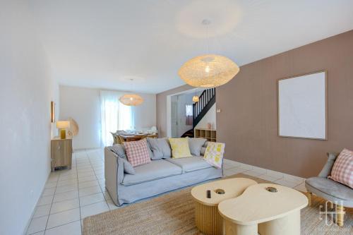 Maison familiale proche hôpital Trousseau - Garage (Maison familiale proche hopital Trousseau - Garage) in Szent Avertin