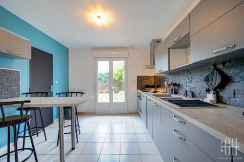 Konyha, Maison familiale proche hôpital Trousseau - Garage (Maison familiale proche hopital Trousseau - Garage) in Szent Avertin