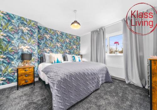West End House by Klass Living Bellshill gîte à louer Express By Holiday Inn Strathclyde Glasgow