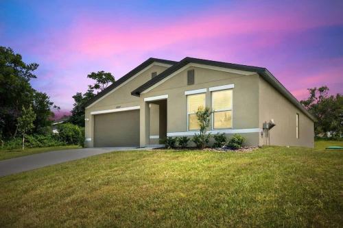 Springhill Retreat! 3 bed, 2 Bath! in Spring Hill, USA