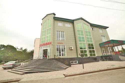 Viesnīcas āriene, Caravan Hotel in Karakol