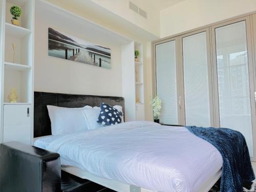 1Bhk Converted To 2Bhk Near Downtown Canal View, Дубай (фото 8)