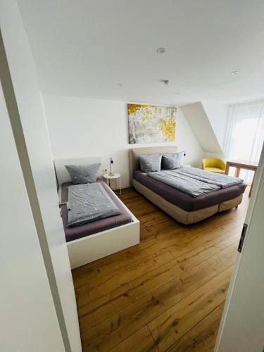 Neu saniertes Haus in Hermaringen, 4 Schlafzimmer, 9 Personen, Legoland und Firmenunterkunft in Burgberg