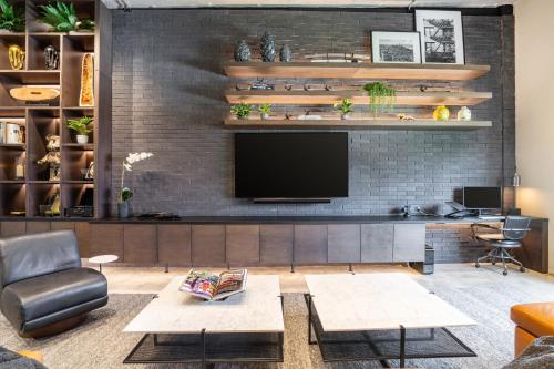 Wynwood Condo, Walk to Restaurants and Nightclubs! in Miami, USA