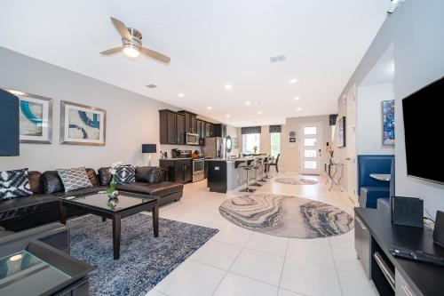 Luxury Town Home With Splash Pool in Solara Resort - image 10