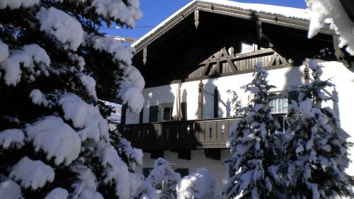 B&B Garmisch-Partenkirchen - Alpenlodge - Bed and Breakfast Garmisch-Partenkirchen