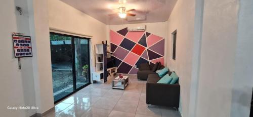 共用Lounge/電視區, Evolution Home in 聖佩德羅馬薩胡亞特