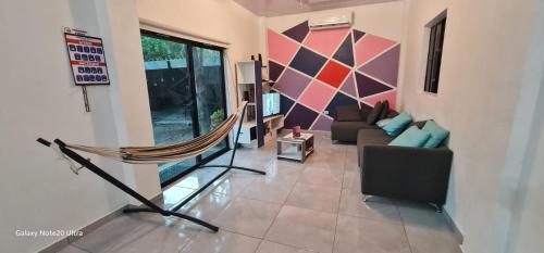 共用Lounge/電視區, Evolution Home in 聖佩德羅馬薩胡亞特