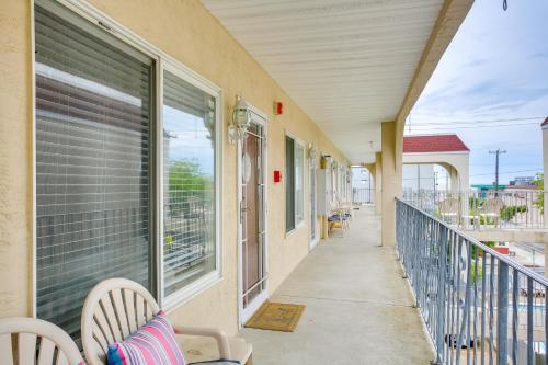 Quaint Wildwood Condo about Walk to Beach! in Wildwood, USA
