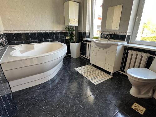 Apartamentai šalia baseino (Apartamentai salia baseino) in 帕蘭加