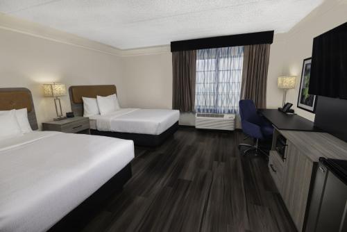 La Quinta by Wyndham Miami Airport West - image 14