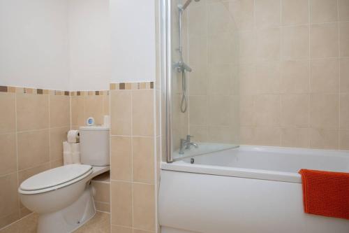 1-Bed Central Apartment in Bournemouth 5 mins to the beach - image 2