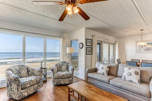 2 Bed/2 Bath 4th floor Oceanfront condo sleeps 6. Oceanfront deck and pool. - image 5