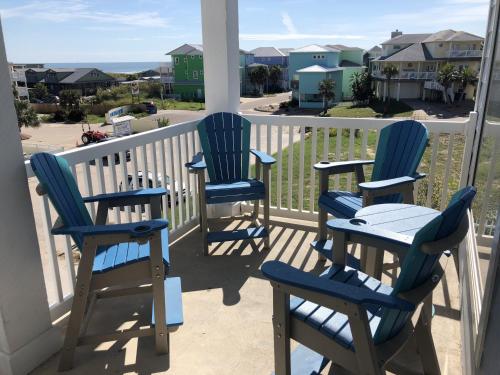 Beachgate Condo Suites and Hotel 322 condo - image 4