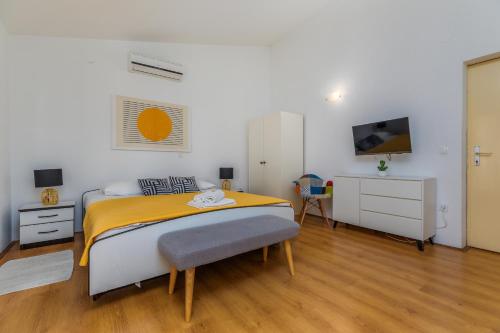 Studio with Balcony and Sea View room in Apartments by the sea Brela Makarska - 2713