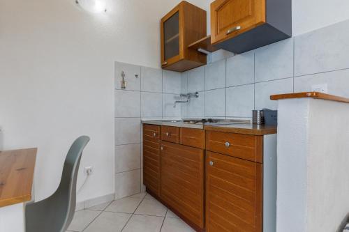 Studio with Balcony and Sea View image 5