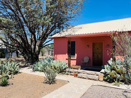 Prickly Pear Rancher - Close to Downtown in Fort Davis (TX)