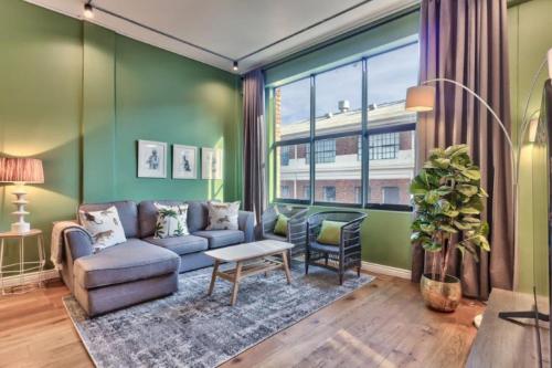 Modern Rooftop Apartment - image 10