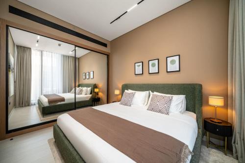 Trillionaire Bayhouse - Chic 1BR with Views, Pool and Gym, Dubaj (zdjęcie 2)